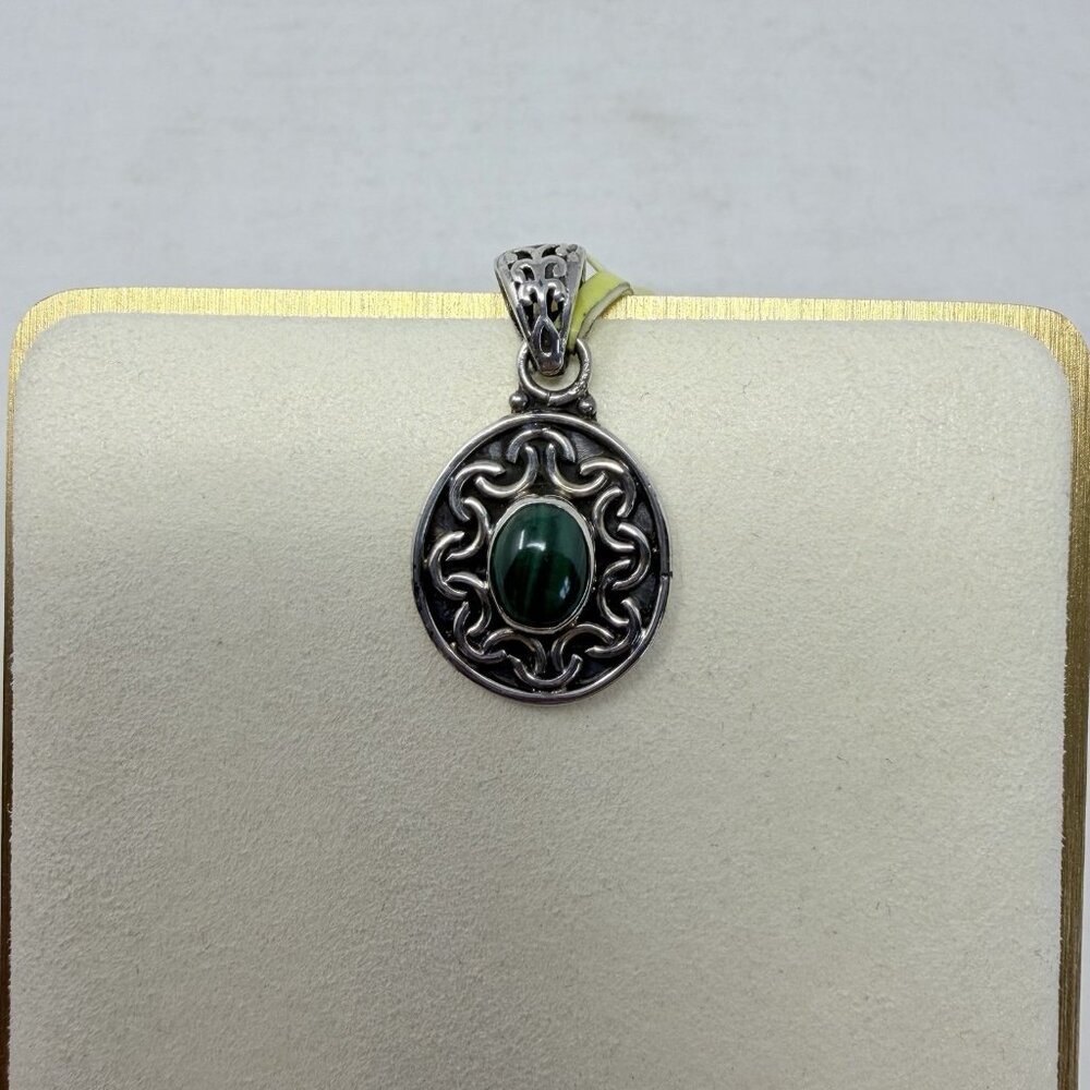 Shop LC Artisan Crafted African Malachite Pendant without Chain‎ in Silver 5280